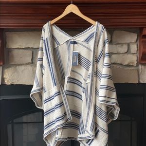 Ralph Lauren Navy/Cream Poncho Sweater 🥰